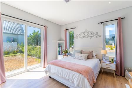 False - House Sold in Val de Vie Estate, Paarl, Western Cape - M126643