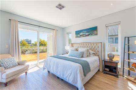 False - House Sold in Val de Vie Estate, Paarl, Western Cape - M126643