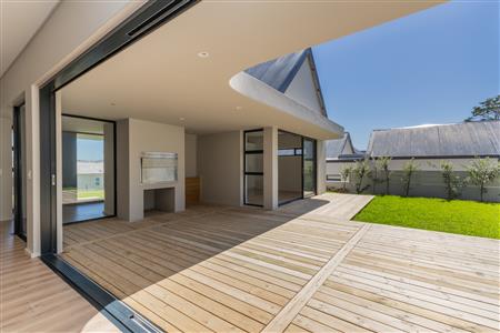 False - House For Sale in Plettenberg Bay Central, Plettenberg Bay, Western Cape - M126858