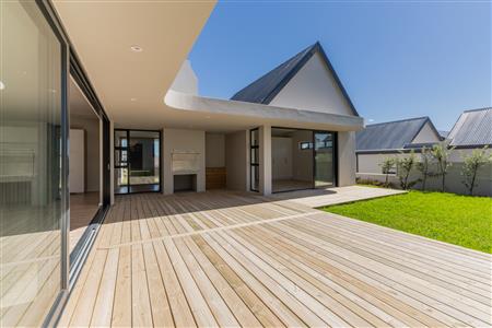 False - House For Sale in Plettenberg Bay Central, Plettenberg Bay, Western Cape - M126858