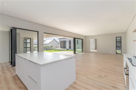 False - House For Sale in Plettenberg Bay Central, Plettenberg Bay, Western Cape - M126858