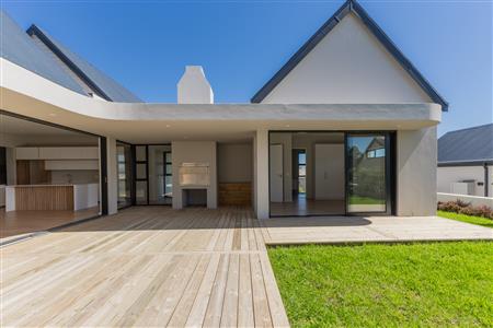 False - House For Sale in Plettenberg Bay Central, Plettenberg Bay, Western Cape - M126858