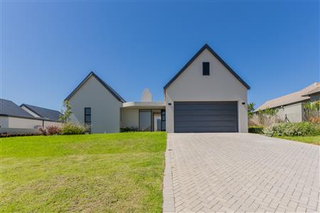 False - House For Sale in Plettenberg Bay Central, Plettenberg Bay, Western Cape - M126858