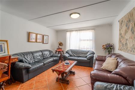 House For Sale in Bettys Bay, Western Cape - M126853