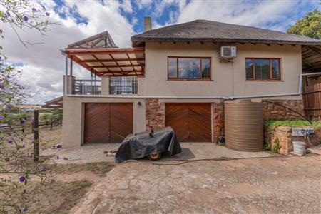 House For Sale in Napier, Western Cape - M126878