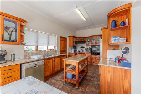 House For Sale in Napier, Western Cape - M126878