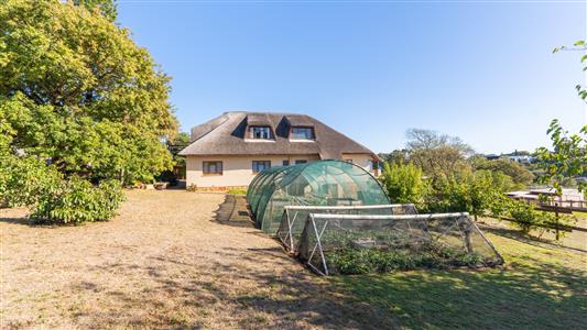 House For Sale in Napier, Western Cape - M126878