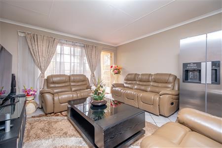 Apartment For Sale in Magalieskruin, Pretoria, Gauteng - M126865
