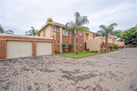 Apartment For Sale in Magalieskruin, Pretoria, Gauteng - M126865