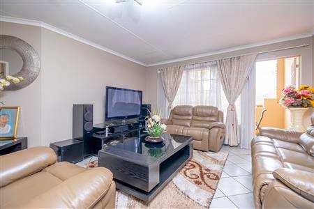 Apartment For Sale in Magalieskruin, Pretoria, Gauteng - M126865