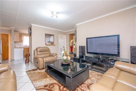 Apartment For Sale in Magalieskruin, Pretoria, Gauteng - M126865