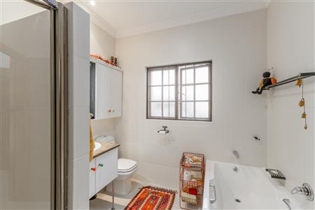 House Sold in Die Boord, Stellenbosch, Western Cape - M126880