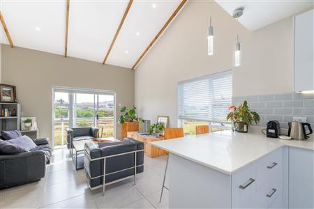 Apartment For Sale in Hartenbos Central, Hartenbos, Western Cape - M126899