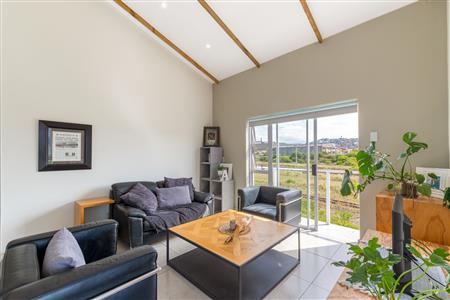 Apartment For Sale in Hartenbos Central, Hartenbos, Western Cape - M126899