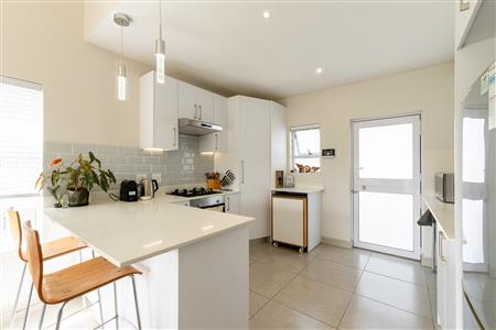 Apartment For Sale in Hartenbos Central, Hartenbos, Western Cape - M126899