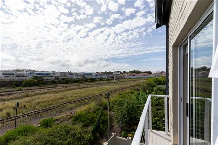 Apartment For Sale in Hartenbos Central, Hartenbos, Western Cape - M126899