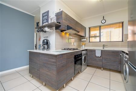 False - Apartment Sold in Olivedale, Randburg, Gauteng - M126900