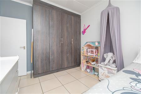 False - Apartment Sold in Olivedale, Randburg, Gauteng - M126900