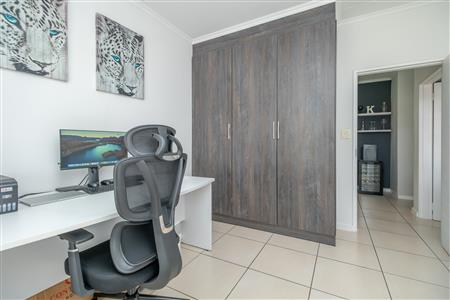 False - Apartment Sold in Olivedale, Randburg, Gauteng - M126900
