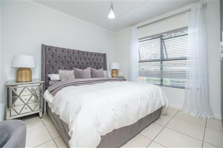 False - Apartment Sold in Olivedale, Randburg, Gauteng - M126900