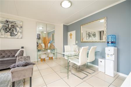 False - Apartment Sold in Olivedale, Randburg, Gauteng - M126900
