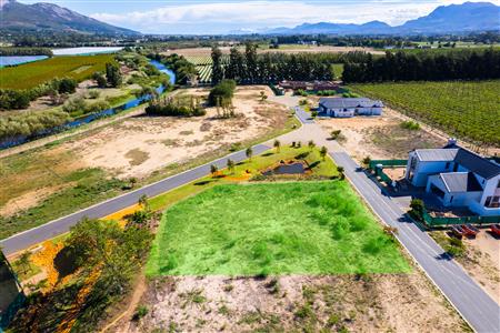 False - Vacant Land For Sale in Val de Vie Estate, Paarl, Western Cape - M122414