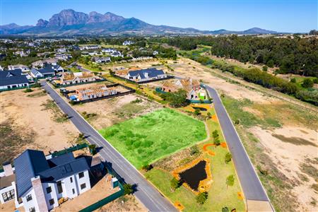 False - Vacant Land For Sale in Val de Vie Estate, Paarl, Western Cape - M122414