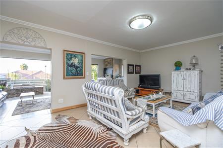 House For Sale in Pinehaven, Krugersdorp, Gauteng - M126906