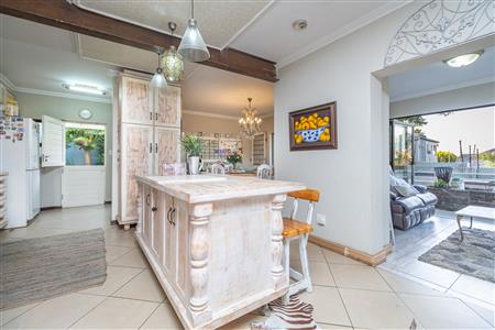 House For Sale in Pinehaven, Krugersdorp, Gauteng - M126906