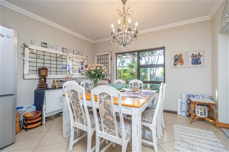 House For Sale in Pinehaven, Krugersdorp, Gauteng - M126906
