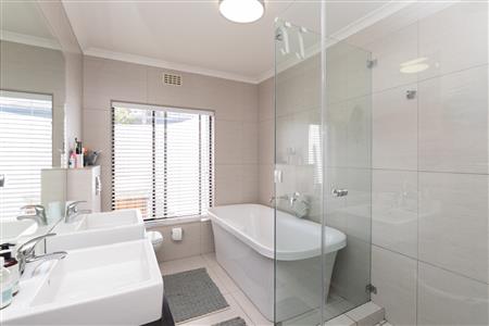 False - House For Sale in Welgelegen 2, Welgelegen, Parow, Western Cape - M126905