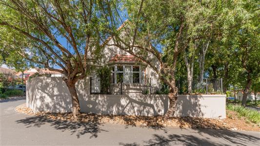 House For Sale in Boschenmeer Golf & Country Estate, Paarl, Western Cape - M126916