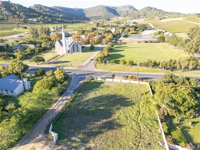 House For Sale in Paarl North, Paarl, Western Cape - M126918