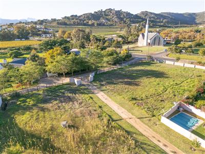 House For Sale in Paarl North, Paarl, Western Cape - M126918