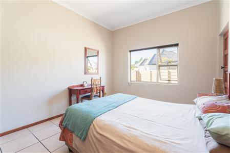 False - House Unavailable in Strand North, Strand, Western Cape - M126933