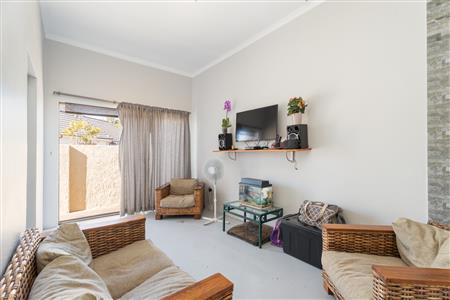 False - House Unavailable in Strand North, Strand, Western Cape - M126933
