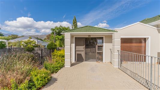 House For Sale in Villiersdorp, Western Cape - M126927