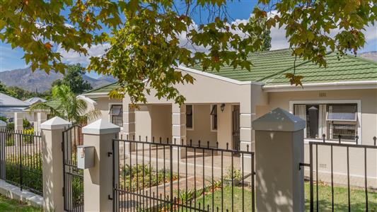 House For Sale in Villiersdorp, Western Cape - M126927