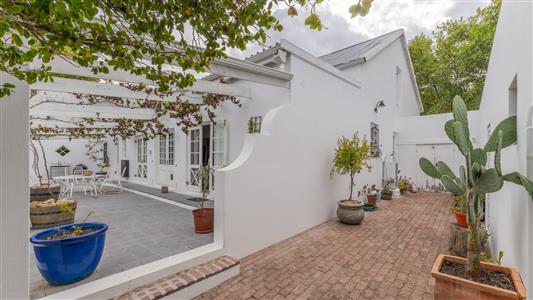 House For Sale in Villiersdorp, Western Cape - M126924