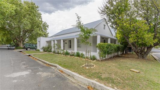 House For Sale in Villiersdorp, Western Cape - M126924