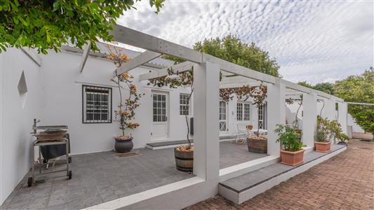 House For Sale in Villiersdorp, Western Cape - M126924
