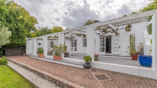 House For Sale in Villiersdorp, Western Cape - M126924