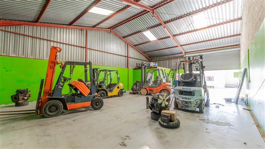 Factory For Sale in Villiersdorp, Western Cape - M126922
