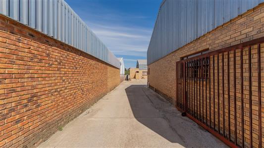 Factory For Sale in Villiersdorp, Western Cape - M126922