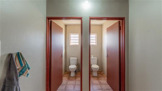 Factory For Sale in Villiersdorp, Western Cape - M126922