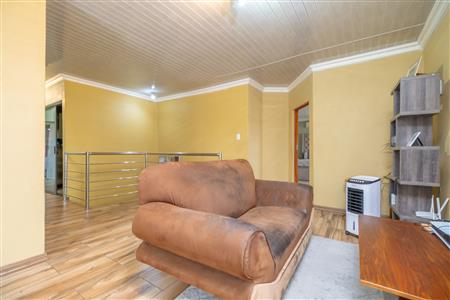 House For Sale in Tlhabane West, Rustenburg, North West - M126948
