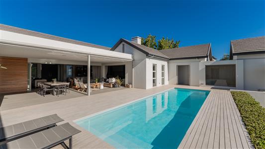 House To Rent in Val de Vie Estate, Paarl, Western Cape - M126936