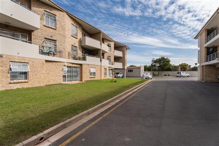 Apartment Rented Out in Uitzicht, Durbanville, Western Cape - M126953