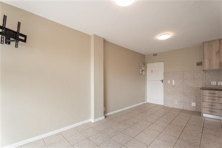 Apartment Rented Out in Uitzicht, Durbanville, Western Cape - M126953
