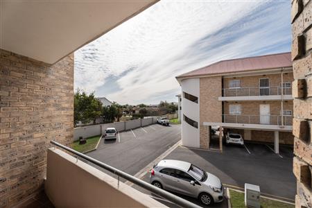 Apartment Rented Out in Uitzicht, Durbanville, Western Cape - M126953